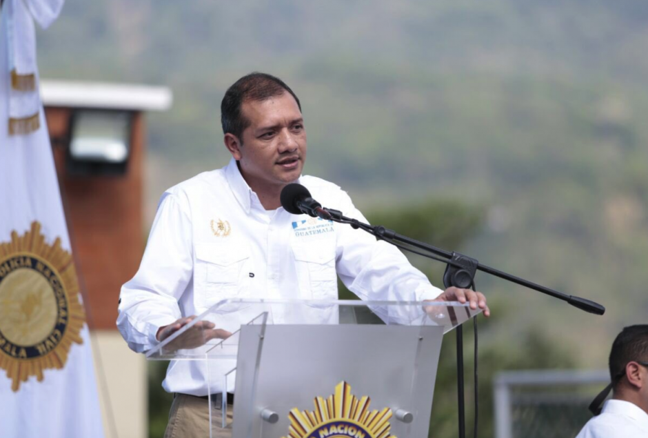 Rivas presentó su renuncia hace tres meses pero Jimmy Morales la aceptó este viernes. (Foto: Gobierno)