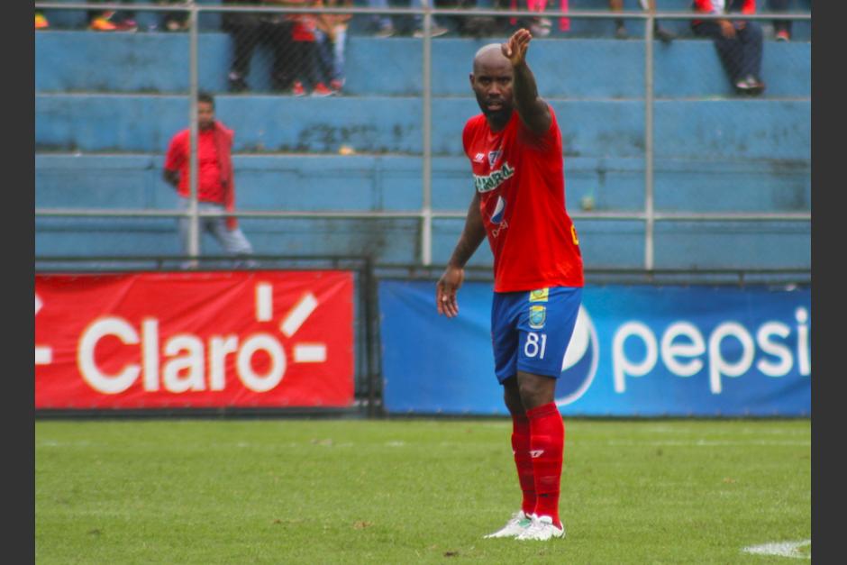 Felipe Baloy podría ser sancionado por la lesión a Carlos Castrillo. (Foto: Soy502)