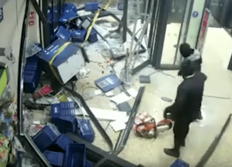 Los delincuentes habrían robado el vehículo minutos antes. (Foto: captura de pantalla)