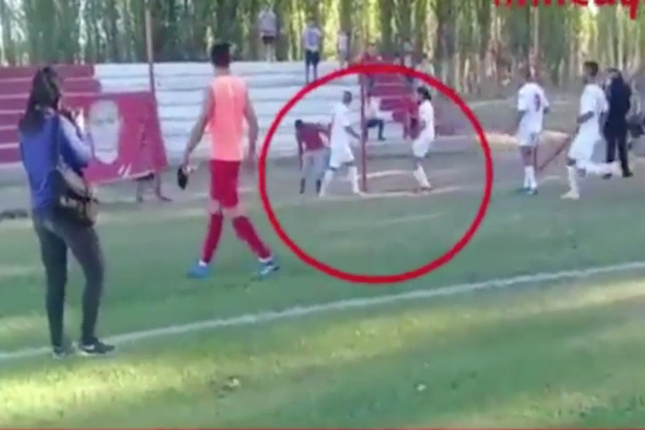 Dos derrotas consecutivas por el mismo equipo provocó la frustración de los seguidores del equipo. (Imagen: captura de pantalla)