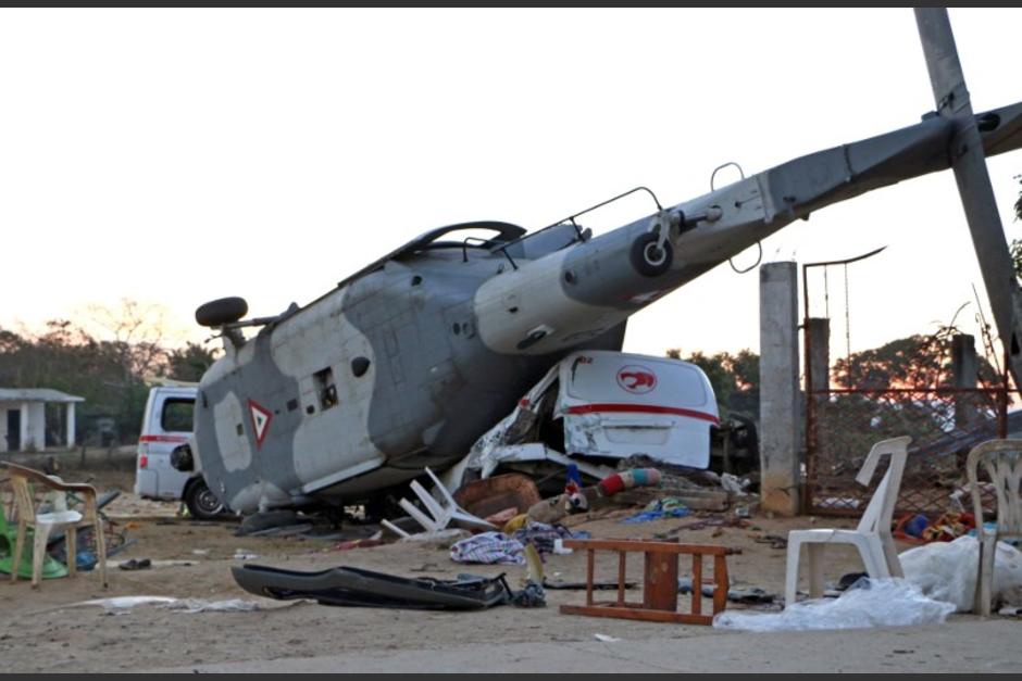 Alfonso Navarrete Prida, secretario de Gobernación de México, y el gobernador de Oaxaca, Alejandro Murat, iban en el helicóptero y resultaron ilesos. (Foto: AFP)