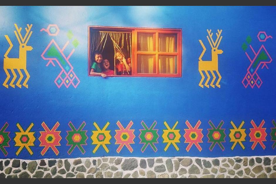 El proyecto "Pintando Santa Catarina Paolopó será exhibido en la Bienal de Diseño de Londres. (Foto: Pintando Santa Catarina Palopó facebook) 