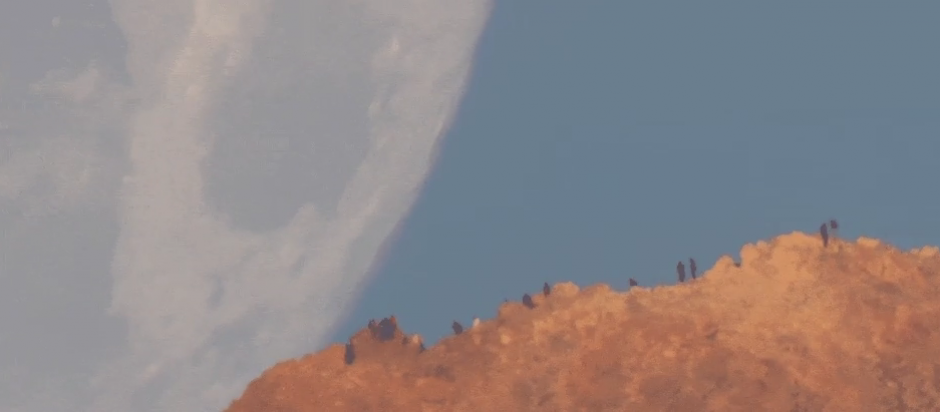 Un impactante video de la luna acercándose a la tierra se hace viral. (Foto: captura de pantalla) 
