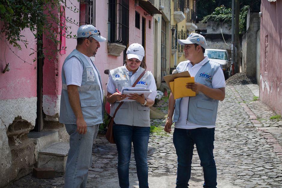 14 mil censistas y 3 mil 500 supervisores trabajarán durante 25 días recopilando datos en los 340 municipios del país. (Foto: INE)