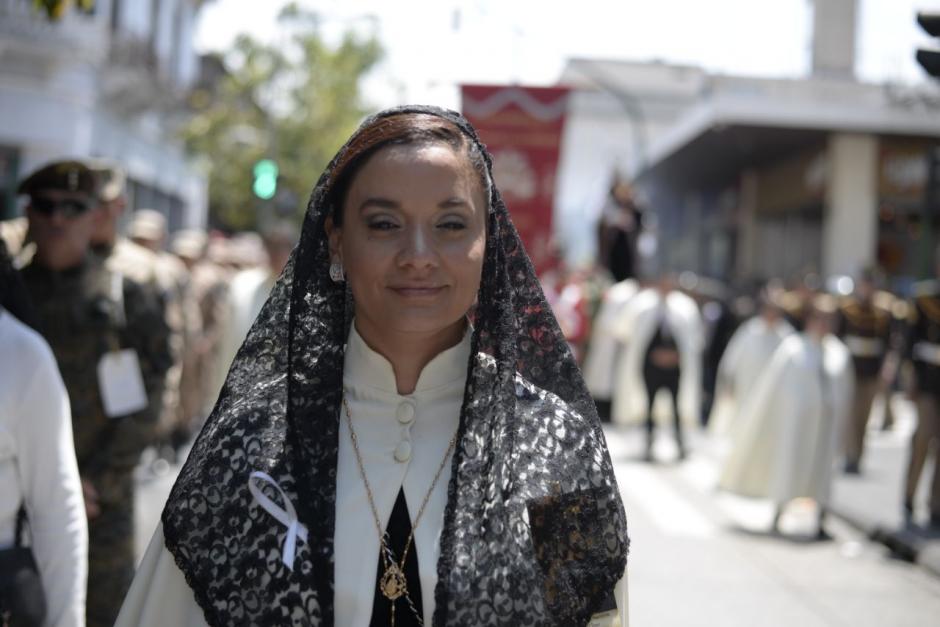 La diputada más faltista en el Congreso acudió a una procesión. (Foto: Wilder López/Soy502) 