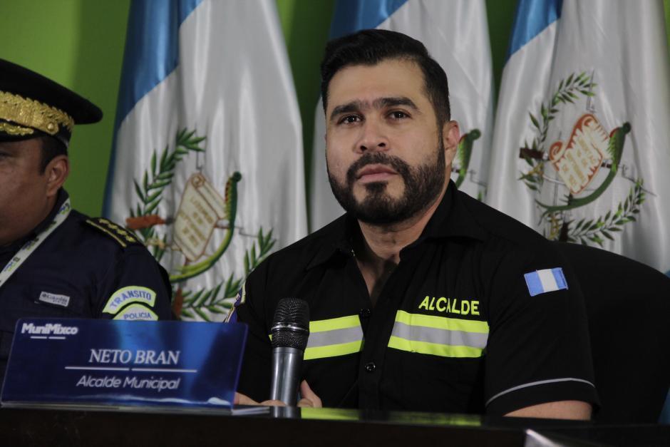 Un juzgado embargó el salario de Neto Bran y las dietas de la corporación municipal de Mixco por no pagarle honorarios al abogado Rodrigo Franco López. (Foto: Archivo/Soy502)