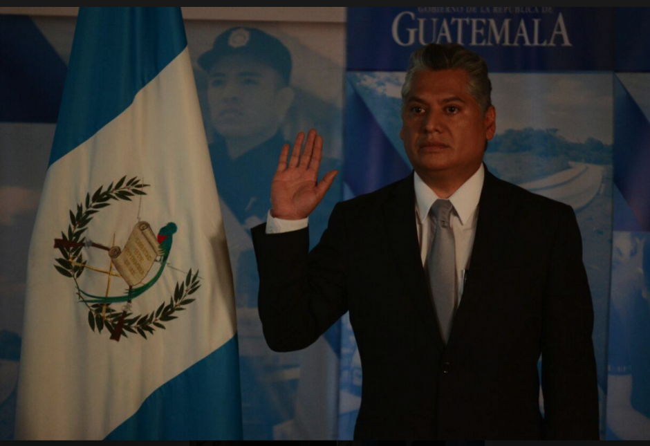 El Gobierno juramentó al encargado de que no exista corrupción en la administración pública. (Foto: Diario Centro América) 