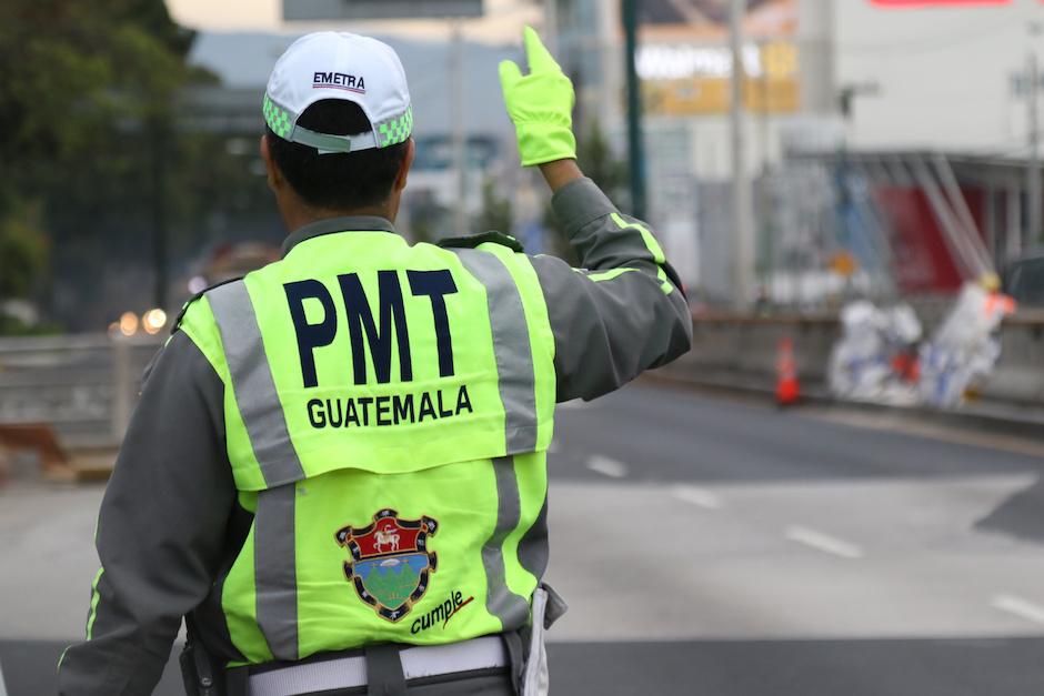 El imprudente motorista fue sancionado por agentes de la Policía Municipal de Tránsito. (Imagen de archivo con fines ilustrativos)