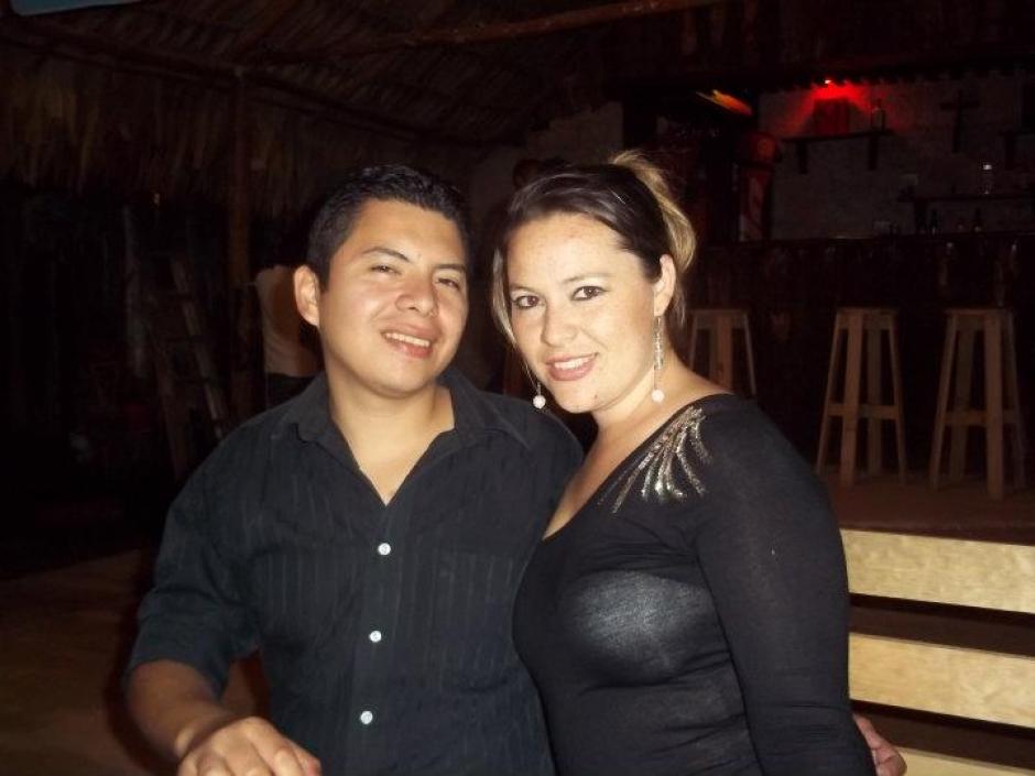 Un aparente ataque de celos habría provocado que un hombre atacara a su esposa en una calle de Jalapa. (Foto: Facebook)
