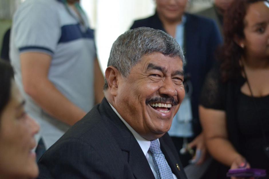 Carlos Mencos dejará de ser contralor este año y los diputados tendrán que elegir a su sustituto. (Foto: Archivo/Soy502)