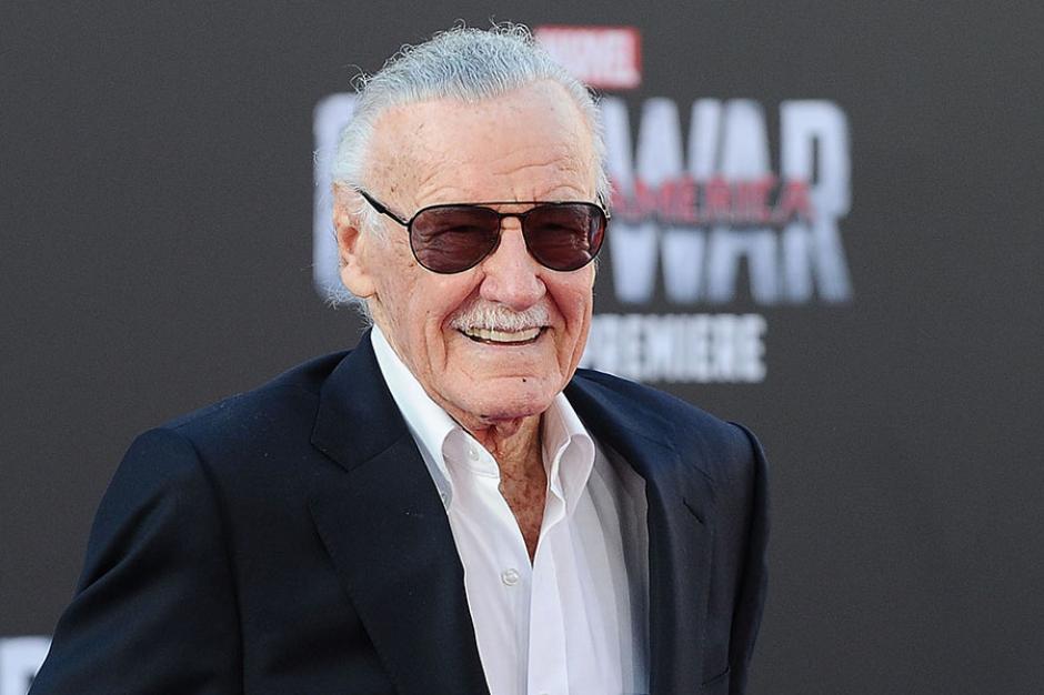 El escritor confiesa que usa la palabra "Excelsior" porque está en el escudo de Nueva York, lugar donde suceden las principales historias de los superhéroes.