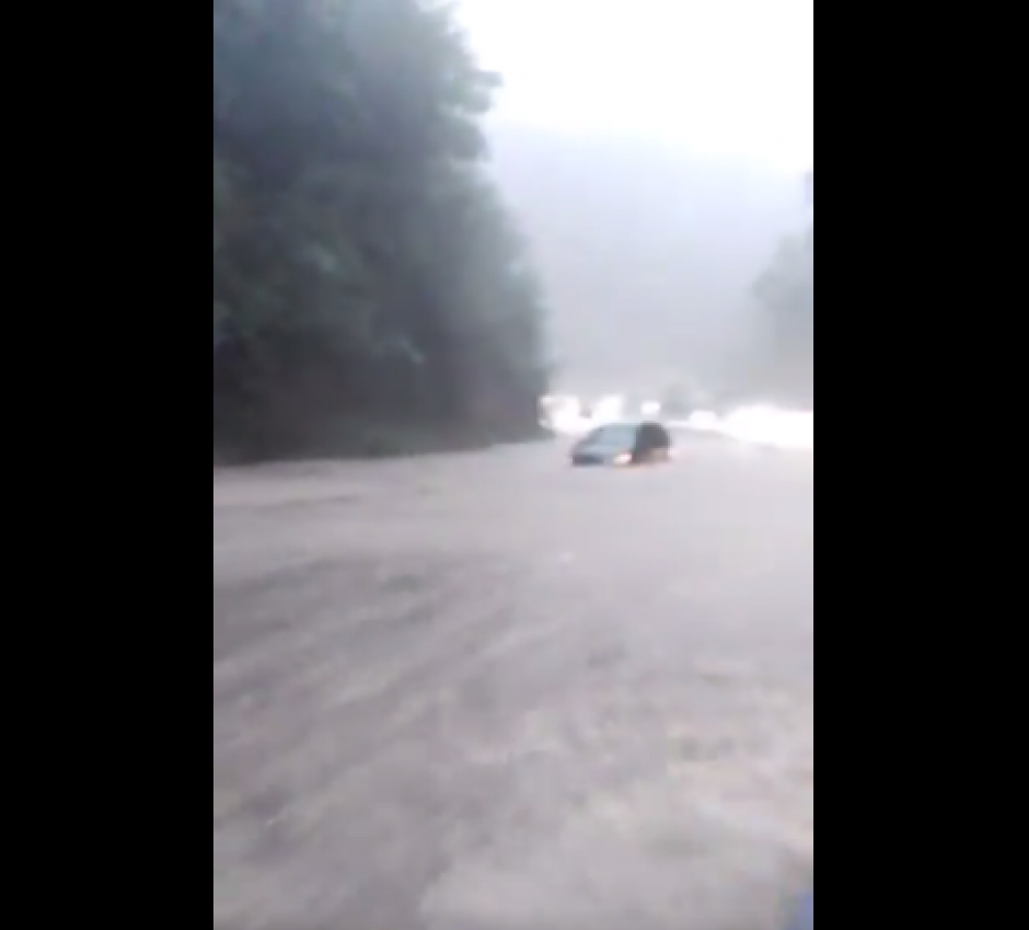 Reportan inundaciones en la ruta Interamericana en dirección hacia la capital. (Foto: Captura de video)