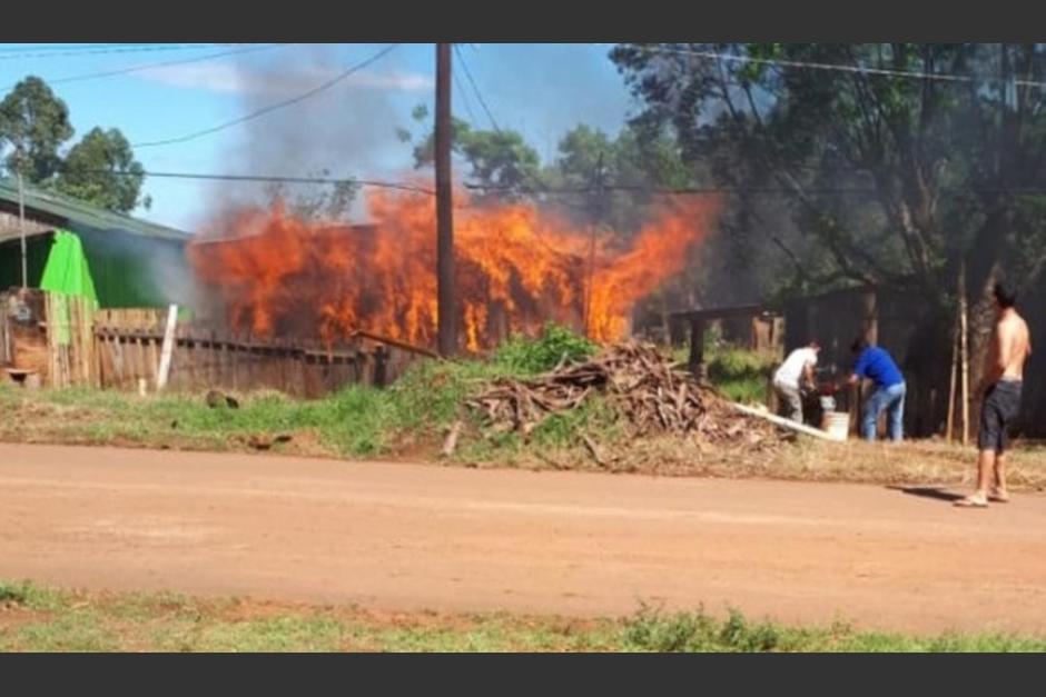 La discusión terminó en un siniestro que dejó pérdidas totales para el dueño de la humilde casa. (Foto: Olé)