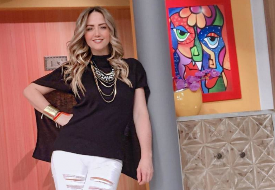 Andrea Legarreta sorprendió a sus seguidores al usar un sexy bikini. (Foto: Instagram) 