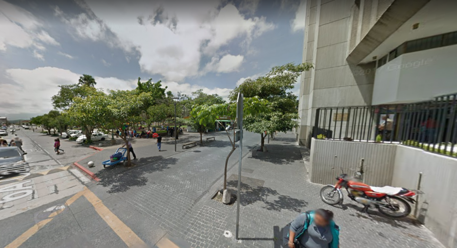 El hombre disparó y los hombres huyeron del área. (Foto: Google Maps) 