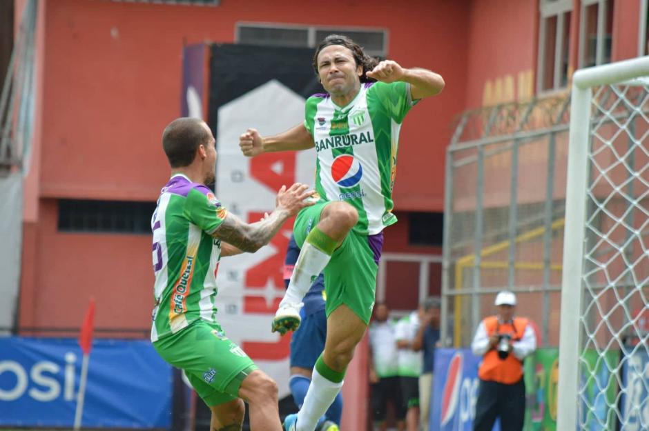 Municipal y Antigua GFC se enfrentaron en el estadio Manuel Felipe Carrera. (Foto: Wilder/Soy502)