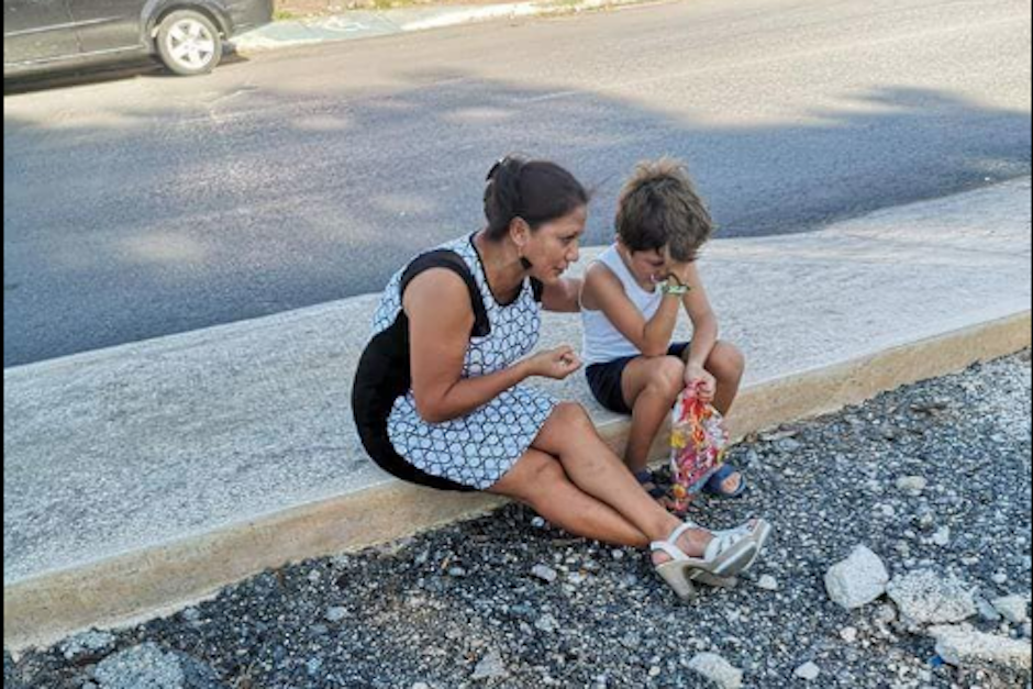 La mamá del niño lo obligó a vender dulces en la vía pública por no querer estudiar y hacer tareas. (Foto: Diario de Yucatán)