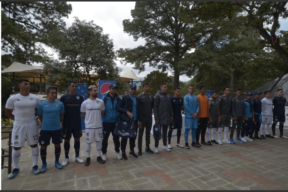Comunicaciones presentó su nuevo uniforme. (Foto: Wilder López/Soy502) 