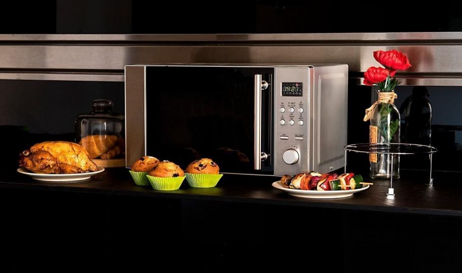 El microondas, un invento que revoluciono la cocina.