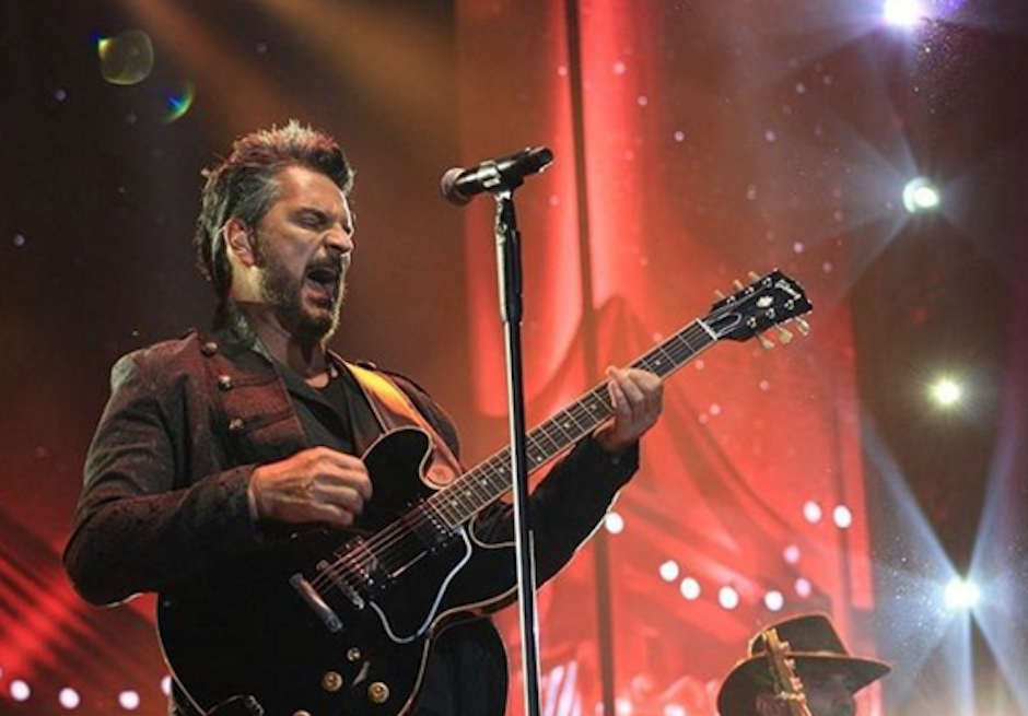 Ricardo Arjona le cantó un tema de The Beatles a su hijo en Halloween. (Foto: Instagram) 