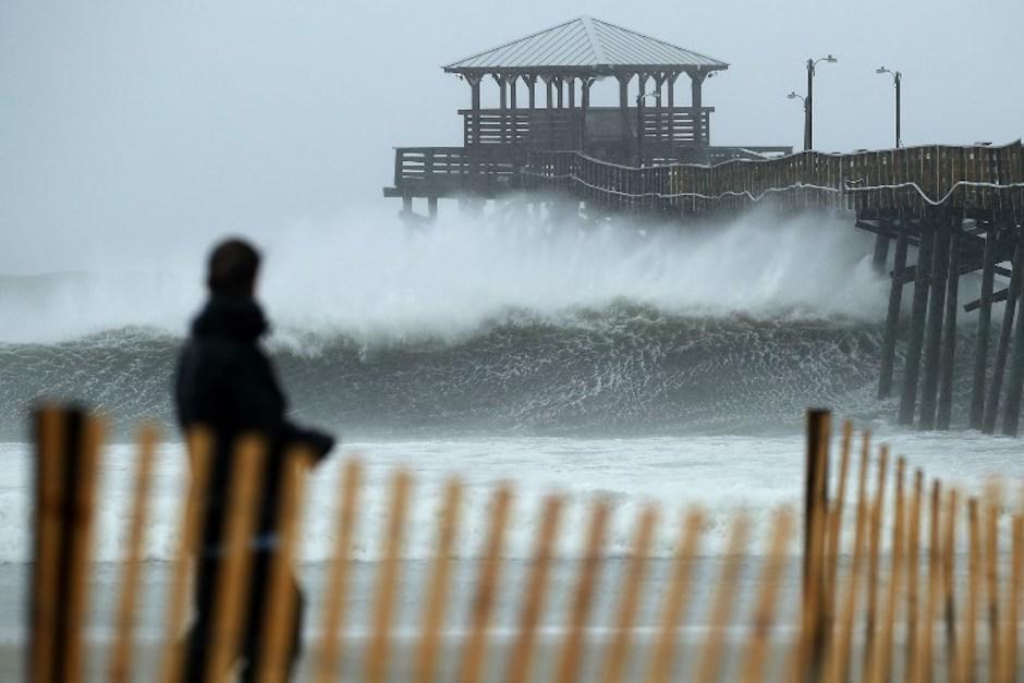 La fuerza del huracán puede causar inundaciones en la costa de Estados Unidos. (Foto: AFP)