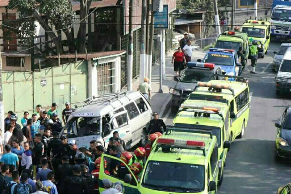 El accidente dejó 10 personas heridas. (Foto: Bomberos Municipales) 