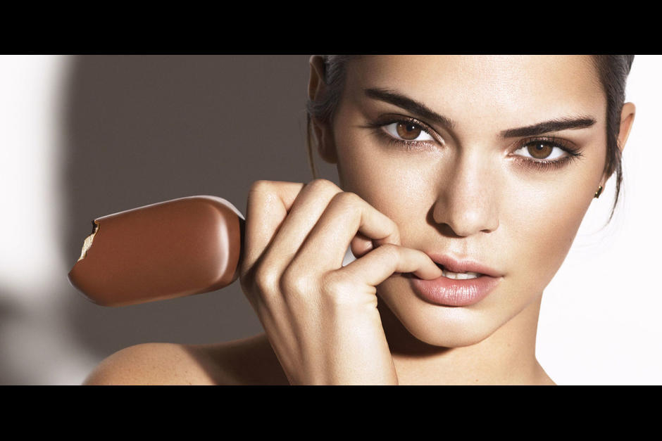 La integrante del Clan Kardashian lució sus curvas. (Foto: Soy502)