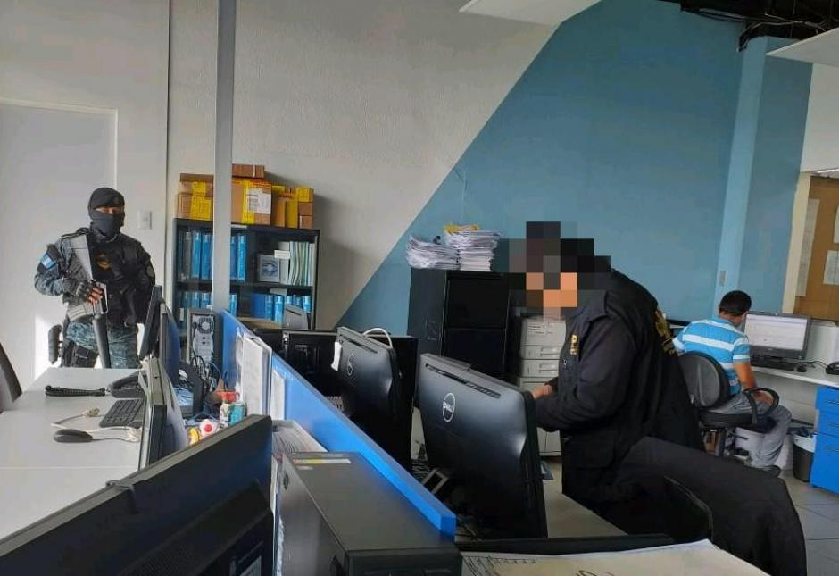 Una accidente aéreo permitió realizar la investigación que dejó cinco empleados de la DGAC capturados. (Foto: MP)