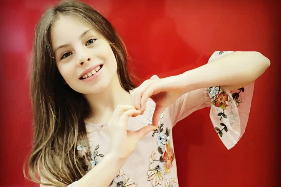 Emnna Beasha tiene 10 años y empezó a cantar ópera en inglés a los 6. (Foto: Instagram) 