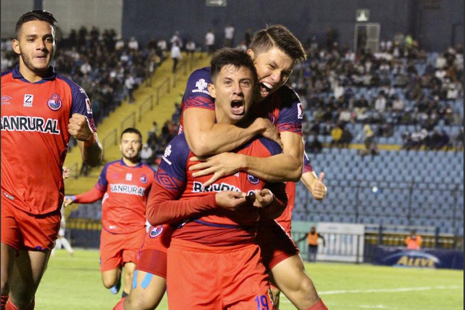 Los Rojos se quedaron con el clásico 309. (Foto: Luis Barrios/Soy502)