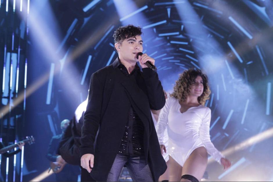 Dennis Arana tiene un nuevo reto para el concierto número 8 de La Academia. (Foto: La academia) 