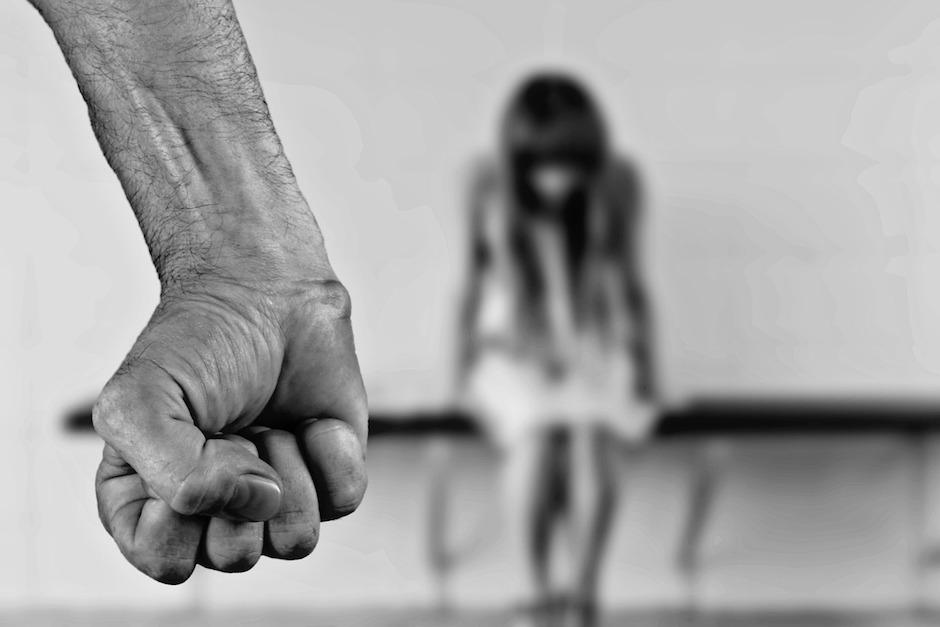 Durante dos años, las dos menores sufrieron de estos abusos. Hasta que decidieron denunciar a su madre (Foto ilustrativa: lanuevacronica)