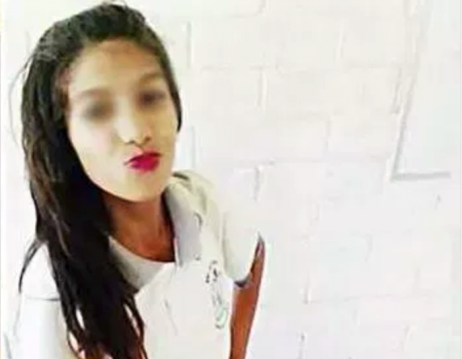 La jovencita guardaba una gran cantidad de pelo que obstruía parte de su organismo. (Foto: Noticieros Televisa)