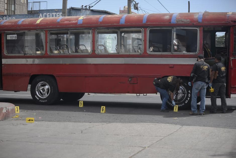 Cinco personas, aparte de la joven que detonó la bomba, fueron alcanzadas por las esquirlas. (Foto: Wilder López/Soy502)