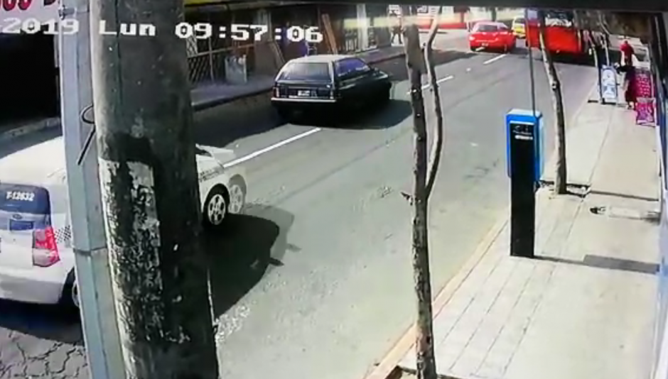 Las cámaras de vigilancia muestran los momentos previos a la explosión. (Foto: captura pantalla) 