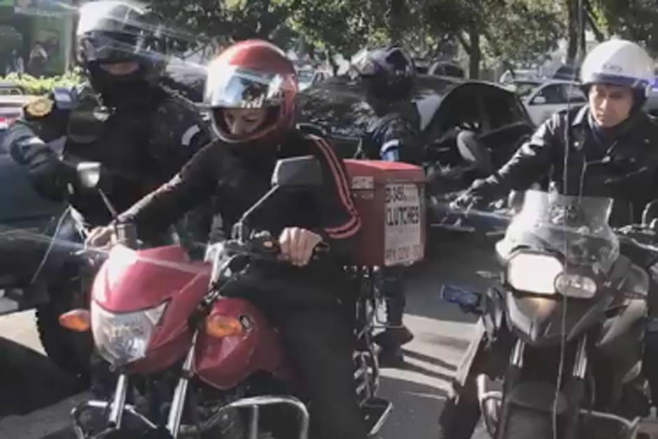 El incidente quedó grabado en un video que se comparte en redes sociales. (Foto: captura pantalla) 