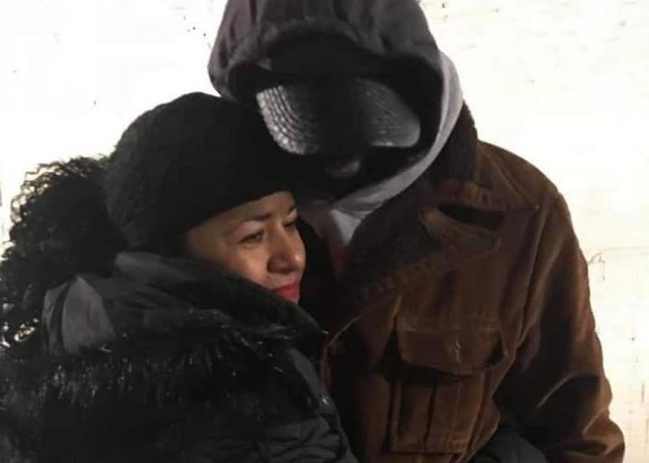 La voluntaria guatemalteca ayuda a aquellas personas que no tienen un techo para pasar la noche. (Foto: Rosie Chacón)