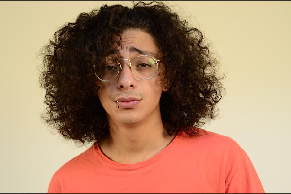 El rapero guatemalteco Kontra fue retado a cantar las canciones que marcaron su vida. (Foto: Selene Mejía/Soy502) 