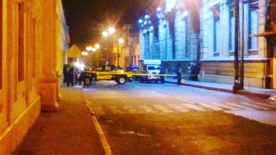 El hecho se registró la noche del viernes en el Centro Histórico. (Foto: captura pantalla) 