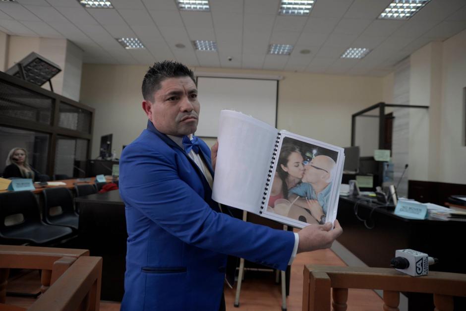 Marvin Montiel Marín alias "El Taquero" mostró fotos donde dice aparece un investigador de CICIG y la colaboradora eficaz Alejandra Reyes. (Foto: Wilder López/Soy502)