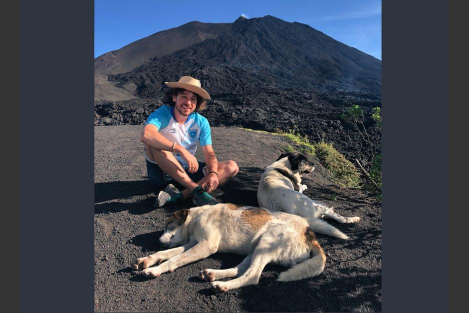El youtuber mexicano llegó a Guatemala desde hace algunos días. (Foto: Twitter/Luisito El Crack)