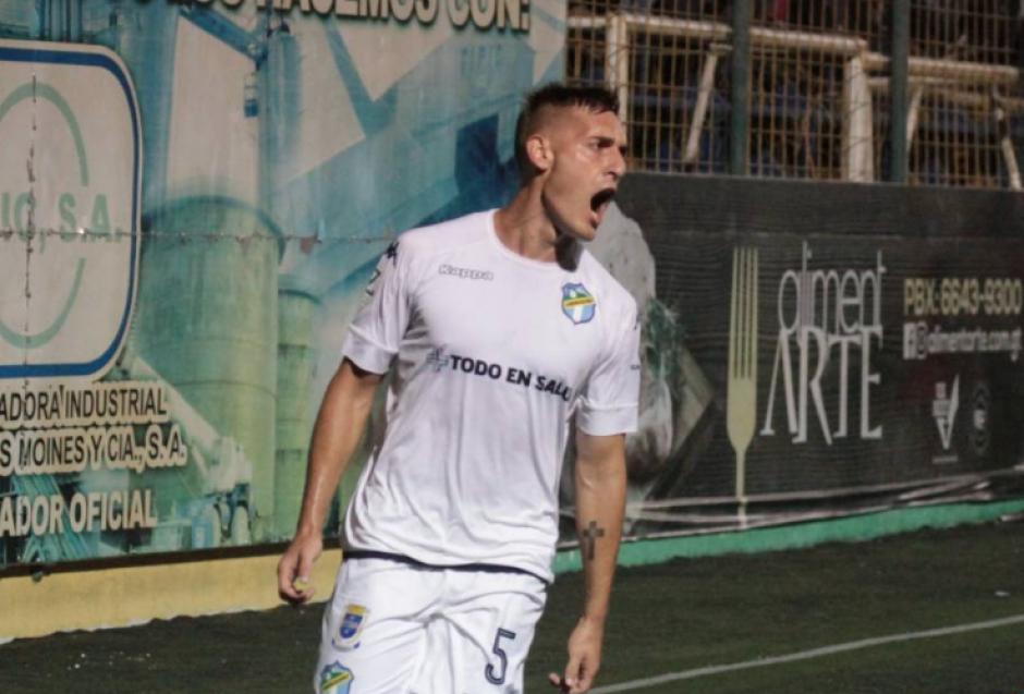 Cristian "El Cheka" Hernández marcó su primer gol en Comunicaciones. (Foto: Comunicaciones )