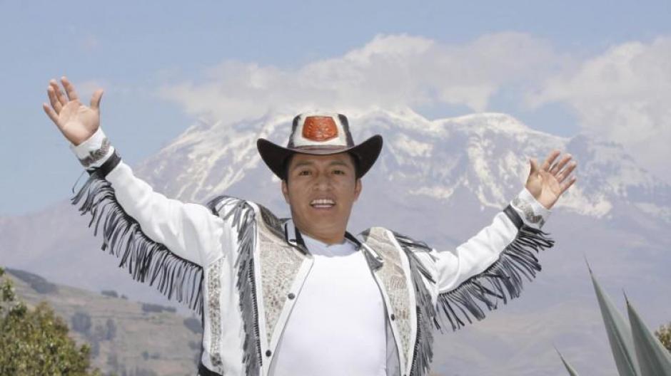 El cantante ecuatoriano Delfín Quishpe ganó la alcaldía de su pueblo natal Guamote. (Foto: Instagram)