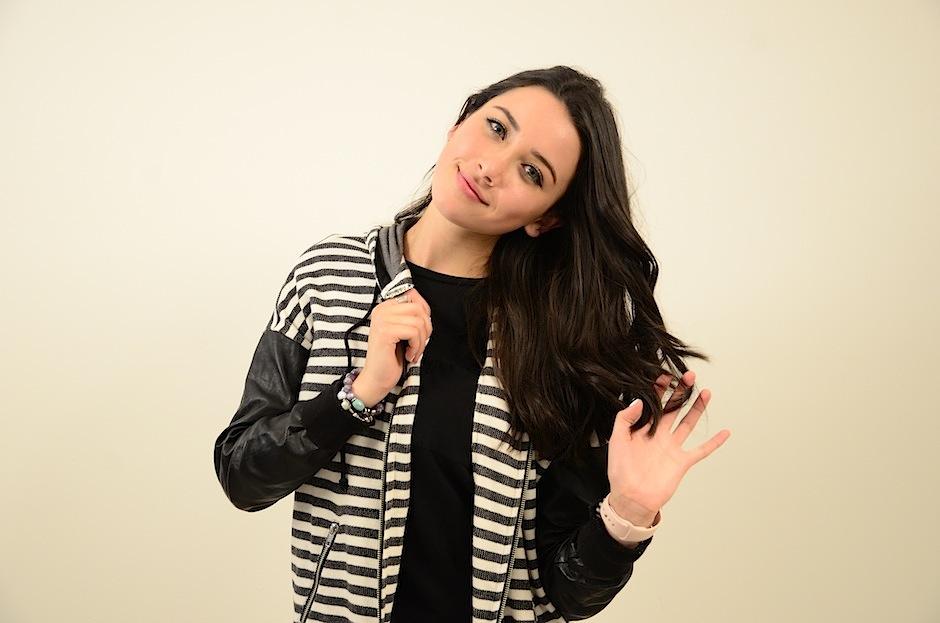 Camila Orantes aceptó el reto y contó su historia a través del Karaoke 502. (Foto: Selene Mejía/Soy502) 