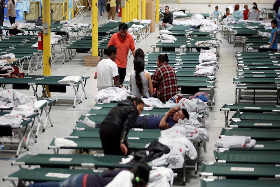 Migrantes centroamericanos en medio de un temporal en El Paso, Texas (Foto: Reuters)