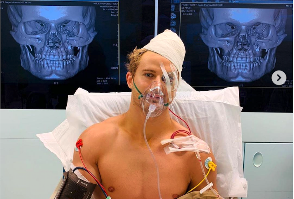 Sage Northcutt en el hospital, luego de 9 horas de operación. (Foto: Instagram)