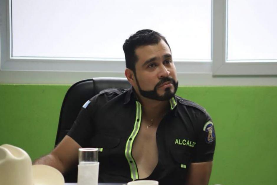El jefe edil utilizó el característico sudadero rojo y se pintó la cara de calavera (Foto: Archivo/Soy502)