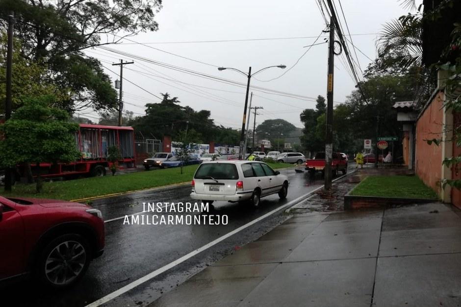 El incidente ocurrió esta semana en la 13 calle cerca de la iglesia Maria Auxiliadora ubicada en la zona 11 (Foto: Instagram)