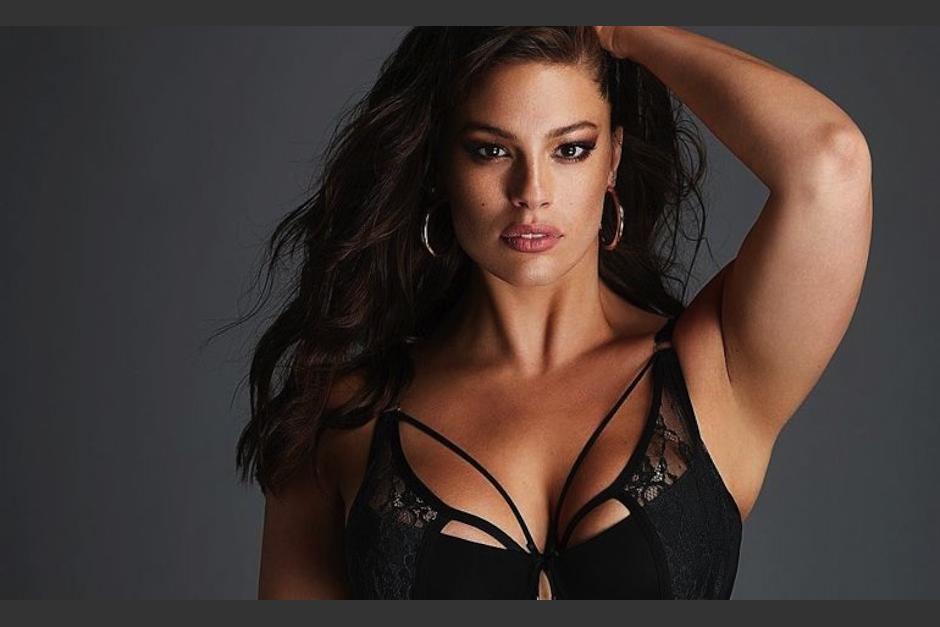 la modelo Ahsley Graham reveló que antes de tener relaciones con su esposo hace una oración. (Foto: Instagram) 