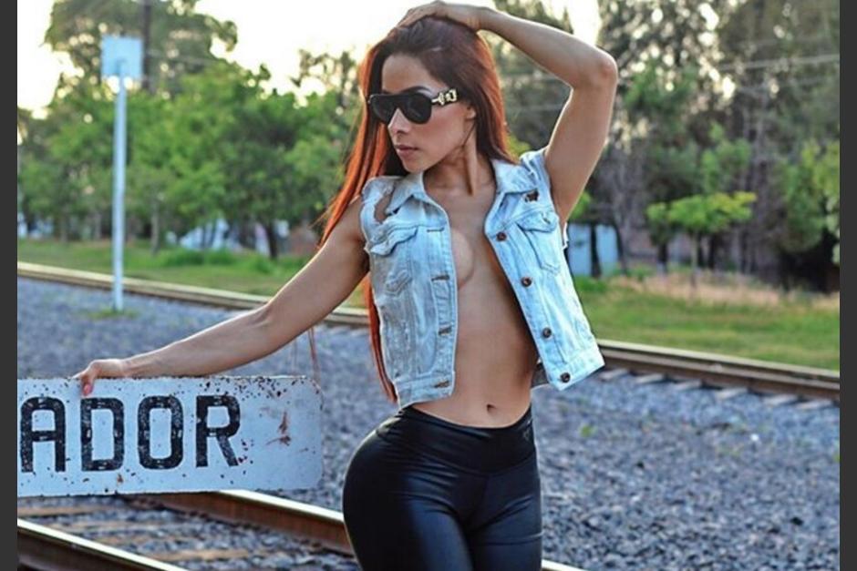 La "Kim Kardashian" mexicana mostró sus atributos en lencería. (Foto: Instagram)